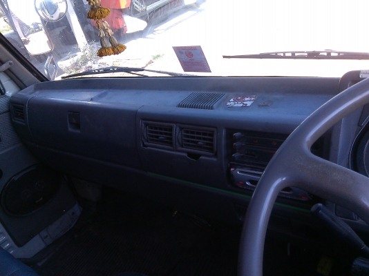 ขาย6ล้อFC ปี 39 สภาพพร้อมใช้คับ 120แรง. ยาว5.5มทะเบียนไม่ขาดพร้อมโอนคับเครื่อง,ครัซซีสวยจัดคับ,มีแอร์คับราคาเบาๆคับ