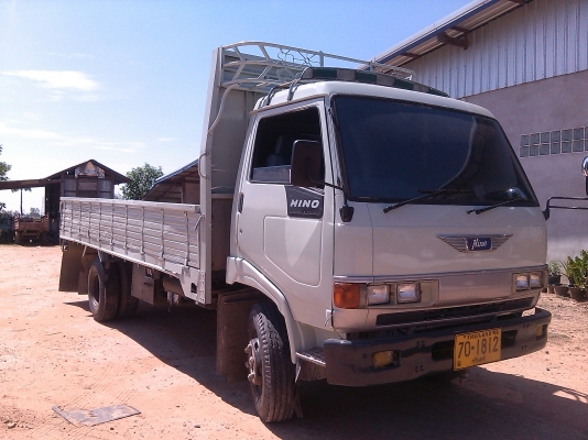 ขาย6ล้อFC ปี 39 สภาพพร้อมใช้คับ 120แรง. ยาว5.5มทะเบียนไม่ขาดพร้อมโอนคับเครื่อง,ครัซซีสวยจัดคับ,มีแอร์คับราคาเบาๆคับ