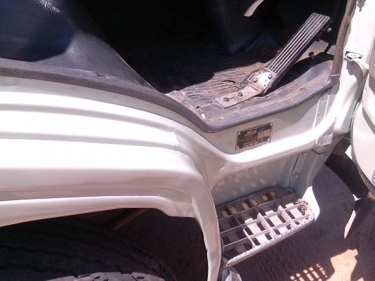 ขาย6ล้อFC ปี 39 สภาพพร้อมใช้คับ 120แรง. ยาว5.5มทะเบียนไม่ขาดพร้อมโอนคับเครื่อง,ครัซซีสวยจัดคับ,มีแอร์คับราคาเบาๆคับ