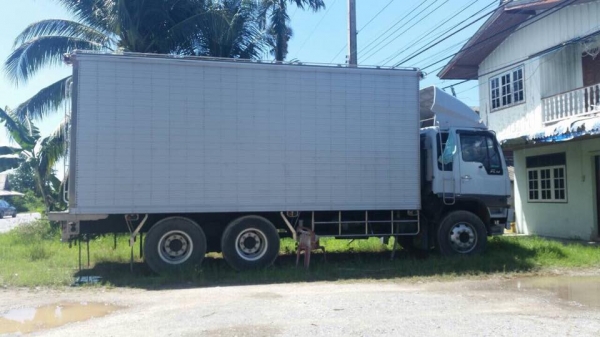 รถ 10 ล้อตู้เปียก 260 แรง HINO FL1JNLD ปี2543รถสภาพดี สวยมาก พร้อมใช้ เครื่องดี คัสซีสวย ตู้สวย