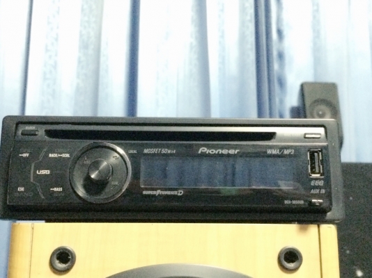 เครื่องเล่น CD MP3 USB AUX