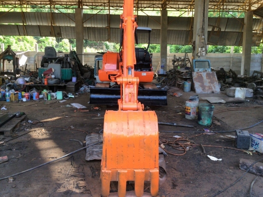 ขายด่วนรถแบ็คโฮ HITACHI EX 40-2 รถเก่านอกสภาพพร้อมใช้งาน เครื่องดี ปั้มแรง เอวแน่น ระบบไว้ มีเอกสารแจ้งจำหน่าย