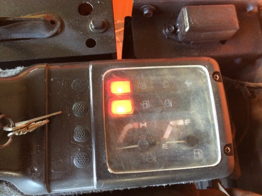 ขายด่วนรถแบ็คโฮ HITACHI EX 40-2 รถเก่านอกสภาพพร้อมใช้งาน เครื่องดี ปั้มแรง เอวแน่น ระบบไว้ มีเอกสารแจ้งจำหน่าย