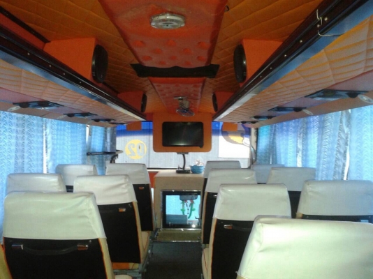 เครื่องฮีโน่ 195 ฟูลออฟชั่น สนใจติดต่อโทร.081-8840217 สภาพพร้อมวิ่ง สวยมากครับ ใหม่ๆสดๆซิ่ง