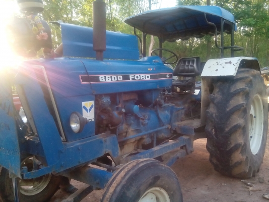 ขายรถไถใหญ่ฟอดร์ 500000เล่มทะเบียนพร้อมโอน