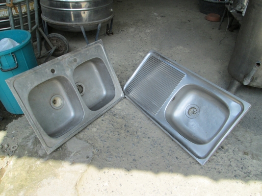 ชิงค์ล้างจาน  2 ขนาด     สภาพใหม่ครับ   ราคาถูกมากครับ