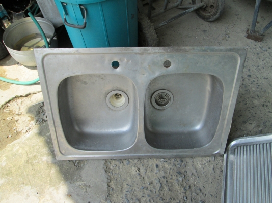 ชิงค์ล้างจาน  2 ขนาด     สภาพใหม่ครับ   ราคาถูกมากครับ