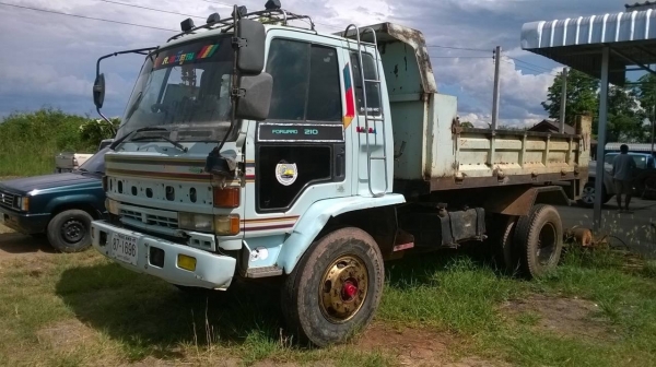 ขาย 6 ล้อดั้ม ISUZU เครื่อง 6BG1 175 แรงม้า เกียร์ใหญ่ เฟืองท้ายจัมโบ้ คัสซีสวย เบรคทิฟฟี่ พาวเวอร์ ทะเบียนพร้อมโอนครับ