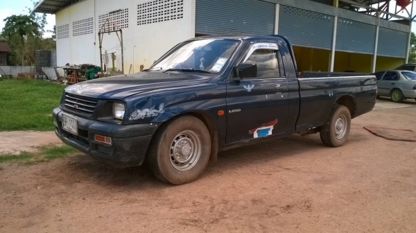 ขายกระบะมิตซู ตอนเดียว ปี 39 คัสซีสวยตลอดเส้น เครื่องมีไอหน่อย กระบะต้องปะพื้นใหม่ ทะเบียนชุดโอนครบ