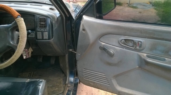 ขายกระบะมิตซู ตอนเดียว ปี 39 คัสซีสวยตลอดเส้น เครื่องมีไอหน่อย กระบะต้องปะพื้นใหม่ ทะเบียนชุดโอนครบ