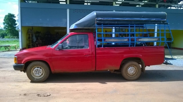 ขายกระบะ NISSAN ฝาแดง ปี 33 เครื่องแน่นดีมาก คัสซีสวยจัดตลอดเส้น มีหลังคาโดยสาร ทะเบียนพร้อมโอนครับ