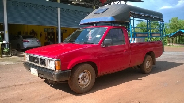 ขายกระบะ NISSAN ฝาแดง ปี 33 เครื่องแน่นดีมาก คัสซีสวยจัดตลอดเส้น มีหลังคาโดยสาร ทะเบียนพร้อมโอนครับ