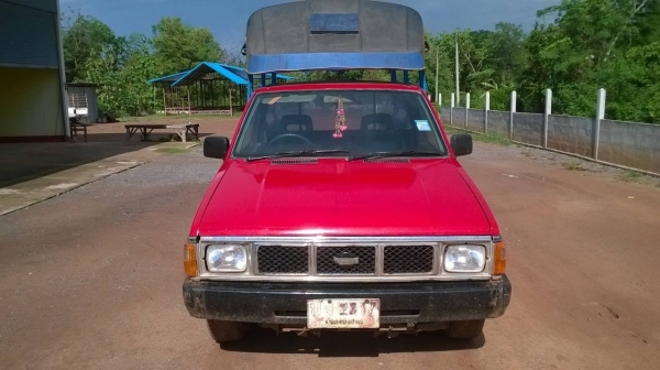 ขายกระบะ NISSAN ฝาแดง ปี 33 เครื่องแน่นดีมาก คัสซีสวยจัดตลอดเส้น มีหลังคาโดยสาร ทะเบียนพร้อมโอนครับ