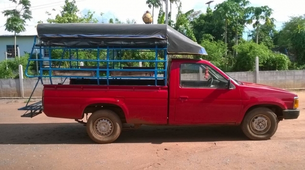 ขายกระบะ NISSAN ฝาแดง ปี 33 เครื่องแน่นดีมาก คัสซีสวยจัดตลอดเส้น มีหลังคาโดยสาร ทะเบียนพร้อมโอนครับ