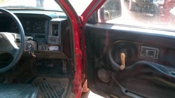 ขายกระบะ NISSAN ฝาแดง ปี 33 เครื่องแน่นดีมาก คัสซีสวยจัดตลอดเส้น มีหลังคาโดยสาร ทะเบียนพร้อมโอนครับ