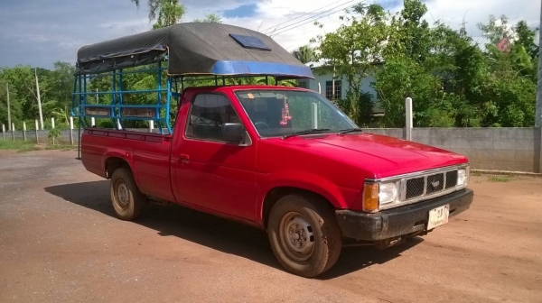 ขายกระบะ NISSAN ฝาแดง ปี 33 เครื่องแน่นดีมาก คัสซีสวยจัดตลอดเส้น มีหลังคาโดยสาร ทะเบียนพร้อมโอนครับ