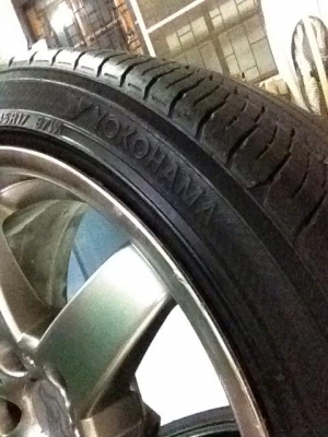 ขายแม็ก HAMANN PG2 5รู120 ขอบ17กว้าง8 et20 จำนวน4วง ไม่มีซ่อมเก่าญีปุน พร้อมยางyokohama  215 45 17 09 2เส้น hankook 215 45 17 11 2เส้น ราคา9500บาท โทร0924462525โส