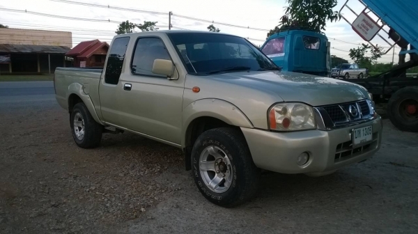 ขาย NISSAN FRONTIER ปี 46 รถสวยเดิม เครื่อง TD27 คัสซีสวยตลอดเส้น แอร์เย็น ทะเบียนพร้อมโอนครับ