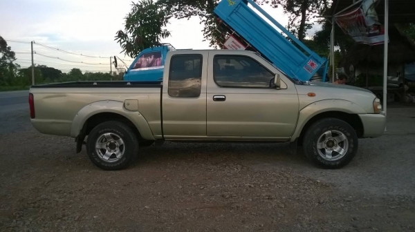 ขาย NISSAN FRONTIER ปี 46 รถสวยเดิม เครื่อง TD27 คัสซีสวยตลอดเส้น แอร์เย็น ทะเบียนพร้อมโอนครับ