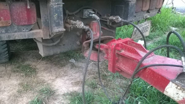 ขายรถพ่วงแม่ลูกไม่ดั้ม HINO เครื่อง EP100 เทอร์โบอินเตอร์ 300 แรงม้า ช่วงล่างเบรคแห้ง คัสซีสวยจัดตลอดเส้น เก๋งสวย แอร์เย็น ทะเบียนพร้อมโอนครับ