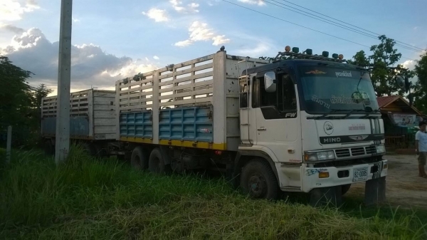 ขายรถพ่วงแม่ลูกไม่ดั้ม HINO เครื่อง EP100 เทอร์โบอินเตอร์ 300 แรงม้า ช่วงล่างเบรคแห้ง คัสซีสวยจัดตลอดเส้น เก๋งสวย แอร์เย็น ทะเบียนพร้อมโอนครับ