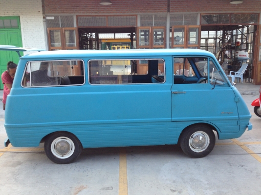 มาสด้า บองโก้ 800 เครื่องดีช่วงล่างดีขี่กลับได้เลยทะเบียนพร้อมโอนเครื่องทำใหม่พร้อมใช้ขับหล่อได้เลย 092-5687171