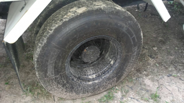 รถฮีโน่ 6 ล้อ หลังถนน  FC9J  175 แรงม้า. ปี 58  (  รถวิ่ง 1,5xx  กว่า กม.  )    สนใจติดต่อ  081 - 6079515