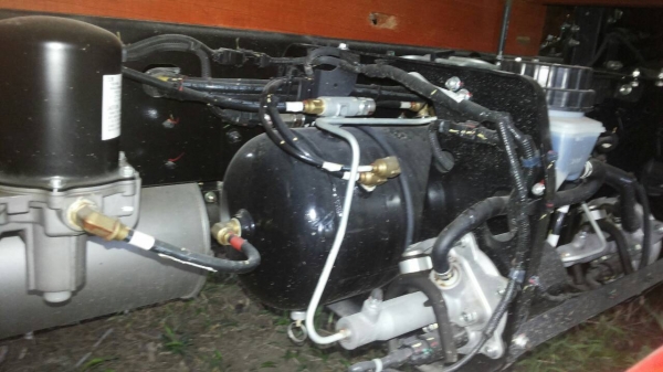 รถฮีโน่ 6 ล้อ หลังถนน  FC9J  175 แรงม้า. ปี 58  (  รถวิ่ง 1,5xx  กว่า กม.  )    สนใจติดต่อ  081 - 6079515