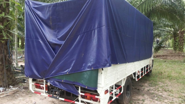 รถฮีโน่ 6 ล้อ หลังถนน  FC9J  175 แรงม้า. ปี 58  (  รถวิ่ง 1,5xx  กว่า กม.  )    สนใจติดต่อ  081 - 6079515