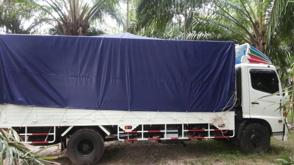 รถฮีโน่ 6 ล้อ หลังถนน  FC9J  175 แรงม้า. ปี 58  (  รถวิ่ง 1,5xx  กว่า กม.  )    สนใจติดต่อ  081 - 6079515