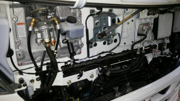 รถฮีโน่ 6 ล้อ หลังถนน  FC9J  175 แรงม้า. ปี 58  (  รถวิ่ง 1,5xx  กว่า กม.  )    สนใจติดต่อ  081 - 6079515