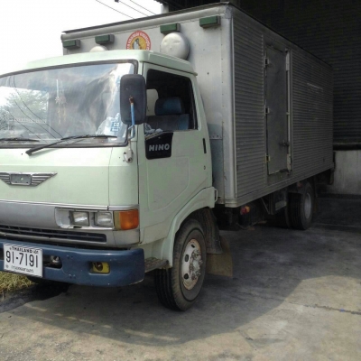 ขาย รถบรรทุก 6 ล้อ HINO FC2W ปี2537 ยาว 5.5 เมตร