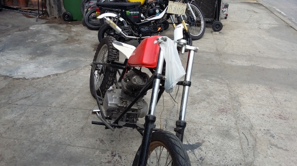 ขายด่วน honda wing 125 หลังแข็ง 8000 บาท