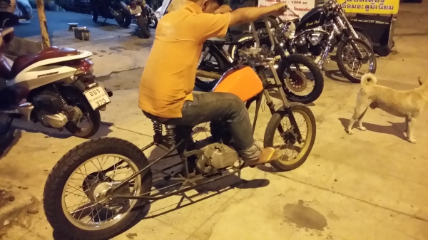 ขายด่วน honda wing 125 หลังแข็ง 8000 บาท