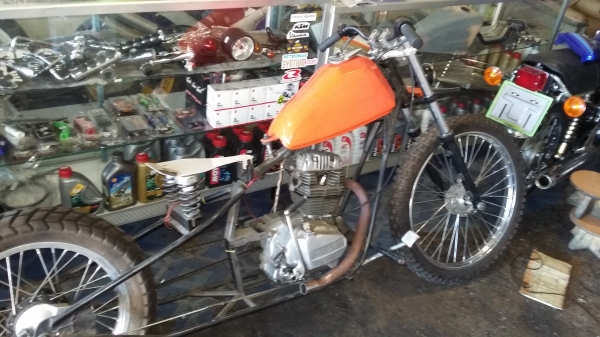 ขายด่วน honda wing 125 หลังแข็ง 8000 บาท