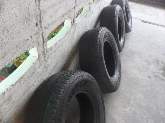 ยาง DUNLOP 245/70R16 ปี11 สวยๆ 4 เส้น ราคา 2600 บาท ยาง DUNLOP 245/70R16 ปี11 สวยๆ 4 เส้น ราคา 2600 บาท