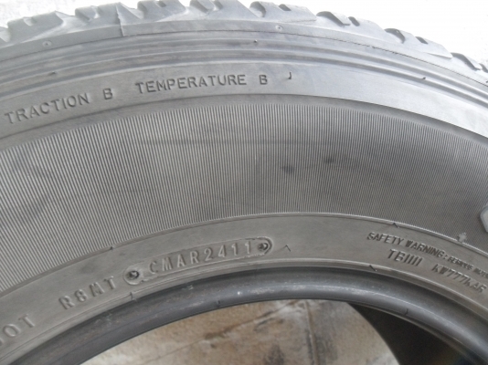 ยาง DUNLOP 245/70R16 ปี11 สวยๆ 4 เส้น ราคา 2600 บาท ยาง DUNLOP 245/70R16 ปี11 สวยๆ 4 เส้น ราคา 2600 บาท