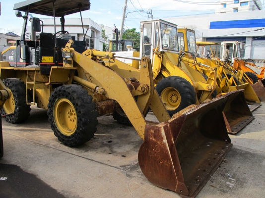 KOMATSU 510 สภาพพร้อมใช้งาน มีให้เลือกหลายคัน ราคาถูกๆ (ต่อรองได้) KOMATSU 510 สภาพพร้อมใช้งาน มีให้เลือกหลายคัน ราคาถูกๆ (ต่อรองได้)