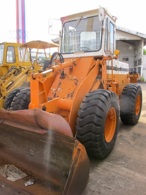 KOMATSU 510 สภาพพร้อมใช้งาน มีให้เลือกหลายคัน ราคาถูกๆ (ต่อรองได้) KOMATSU 510 สภาพพร้อมใช้งาน มีให้เลือกหลายคัน ราคาถูกๆ (ต่อรองได้)