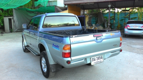 strada 4wd 4 ประตูรถสวย สภาพพร้อมใช้ strada 4wd 4 ประตูรถสวย สภาพพร้อมใช้