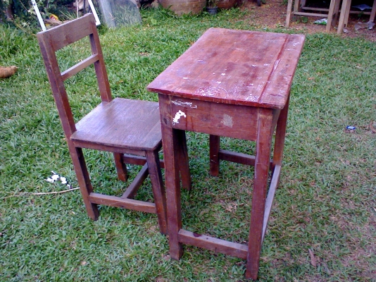 โต๊ะนักเรียนเก่าสภาพเดิมๆครับเป็นโต๊ะนักเรียนรุ่น 30 ปีที่แล้วครับเป็นไม้แดง ไม้สักครับ สภาพพร้อมใช้ครับ ราคานี้คุ้มครับ โต๊ะนักเรียนเก่าสภาพเดิมๆครับเป็นโต๊ะนักเรียนรุ่น 30 ปีที่แล้วครับเป็นไม้แดง ไม้สักครับ สภาพพร้อมใช้ครับ ราคานี้คุ้มครับ