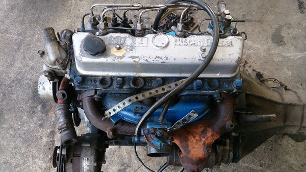 ขายเครื่องยนต์ดีเซลสี่สูบนิสสัน 9250 บาท