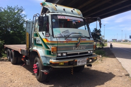 ขาย10ล้อ1เพลาROCKY195นางฟ้ารถสวยจัดพื้นเรียบ ขาย10ล้อ1เพลาROCKY195นางฟ้ารถสวยจัดพื้นเรียบ