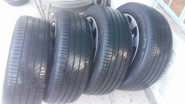 ขายล้อแม็ก accord g9 hybrid 17" ยางปี14 (17,900) สนใจติดต่อเล็กคลองสามครับ 081-3747940 ขายล้อแม็ก accord g9 hybrid 17" ยางปี14 (17,900) สนใจติดต่อเล็กคลองสามครับ 081-3747940