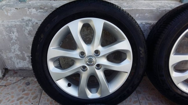 ขายล้อแม็กป้ายแดง nissan march mc 15"สนใจติดต่อเล็กคลองสามครับ 081-3747940