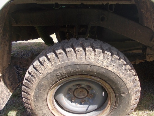 TOYOTA- LN106(Mighty-X 4WD) คานแข็งแท้ สีเดิม จากกรมทางหลวง ไม่มีผุ