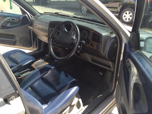 ขายรถสวยพร้อมใช้งานเครื่องช่วงล่างดีมากๆ แอร์หนาวๆ เอกสารครบพร้อมโอนพร้อมใช้