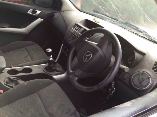 มาสด้าโปรเล่มเเจ้งจอดถอดขายทุกอย่างเครื่องเกียรภายในสวยมากๆๆ