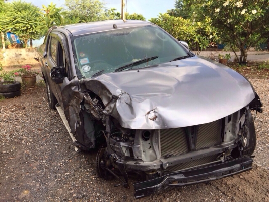 มาสด้าโปรเล่มเเจ้งจอดถอดขายทุกอย่างเครื่องเกียรภายในสวยมากๆๆ