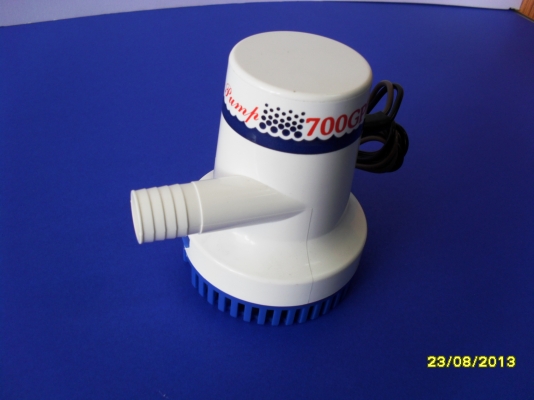 อุปกรณ์เรือ (ปั้มน้ำใต้ท้องเรือ)